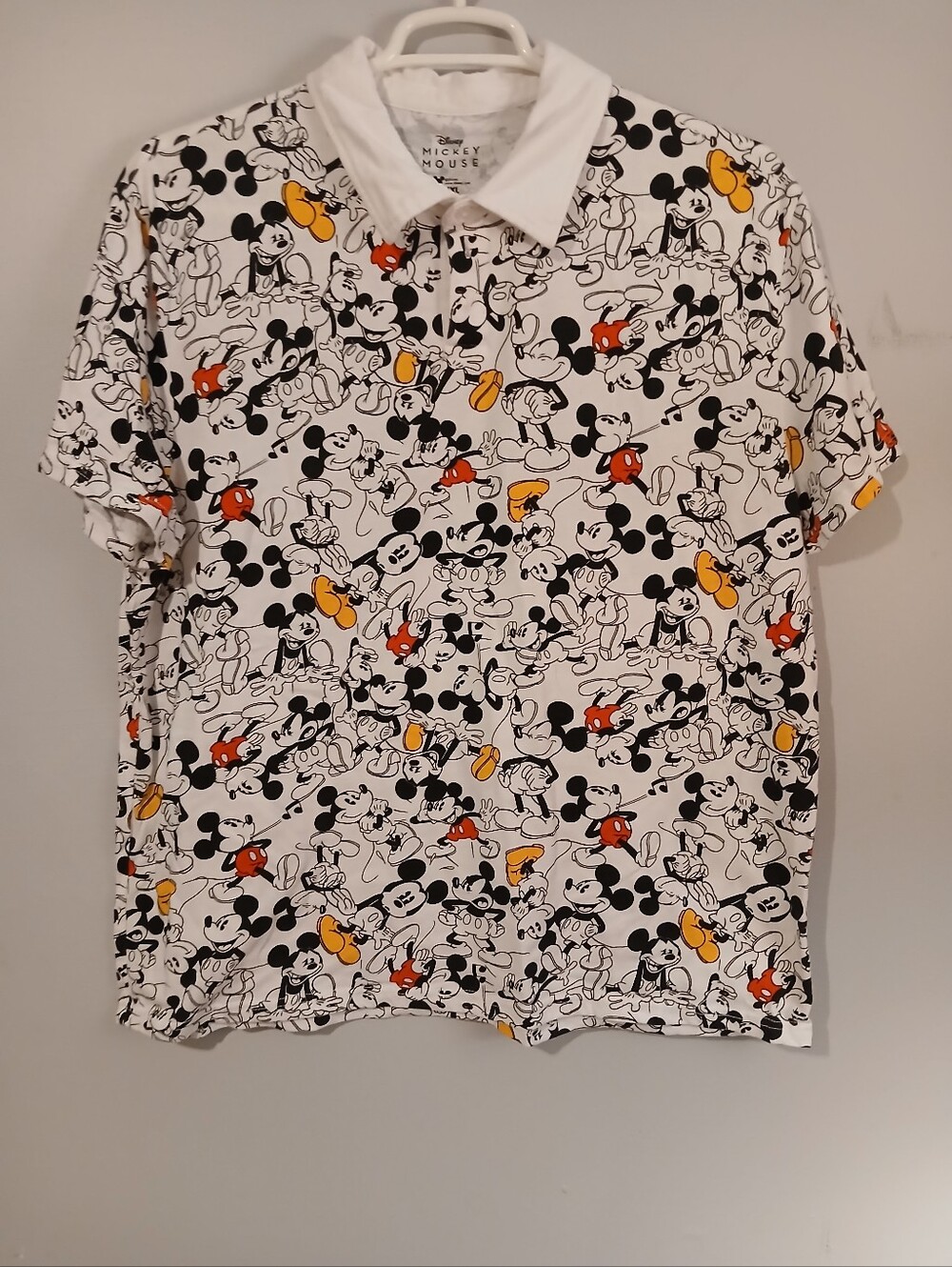 Disney Mickey Mouse Men's Pullover Polo Shirt.  Size 2X